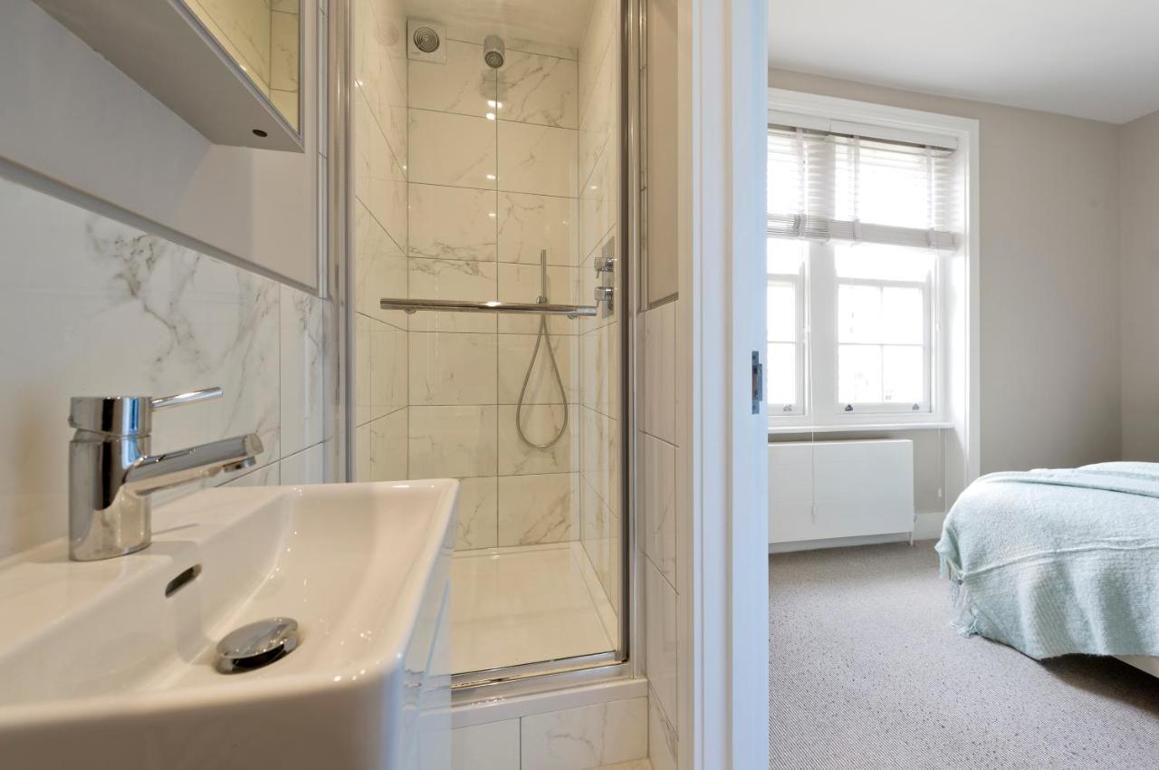 Fabulous Three Bedroom Flat Near Marylebone By Underthedoormat Appartement